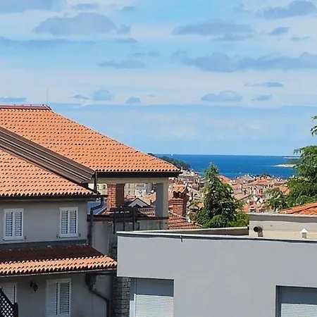 Tena Croatia