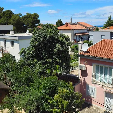 Tena Croatia Apartment
