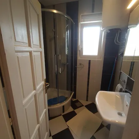 Tena Croatia Apartman